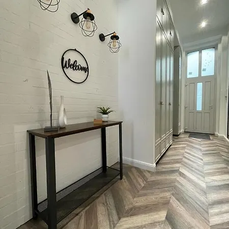 Апартаменты Awesome Loft - King Street
