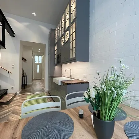Awesome Loft - King Street