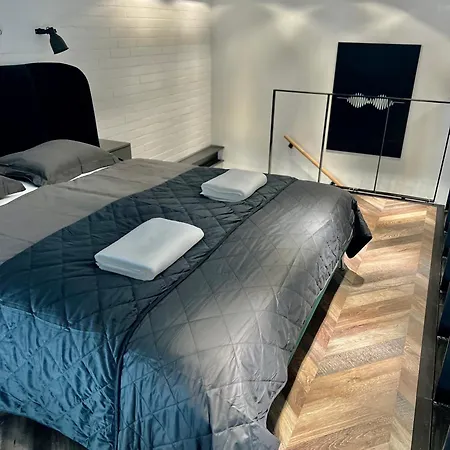 Awesome Loft - King Street *