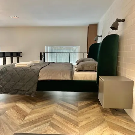 Awesome Loft - King Street *