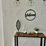 Awesome Loft - King Street